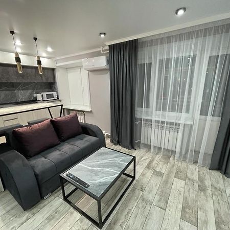Люкс Академика Сатпаева 19 Apartman Pavlodar Kültér fotó