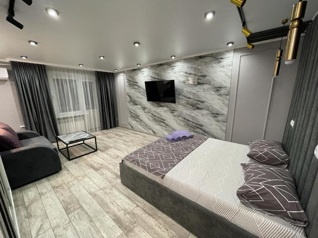 Люкс Академика Сатпаева 19 Apartman Pavlodar Kültér fotó