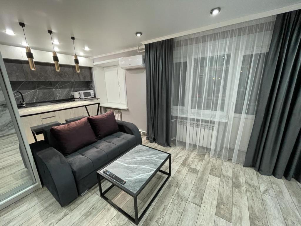 Люкс Академика Сатпаева 19 Apartman Pavlodar Kültér fotó