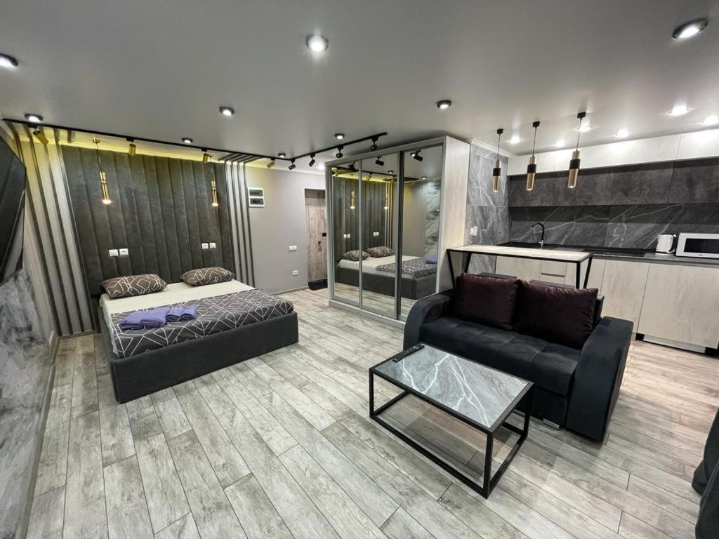 Люкс Академика Сатпаева 19 Apartman Pavlodar Kültér fotó